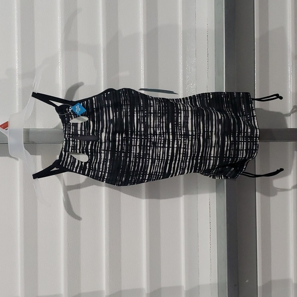 Free Country Other - NWT HEATWAVE KEYHOLE HALTER SWIM‎ TOP SIZE SMALL